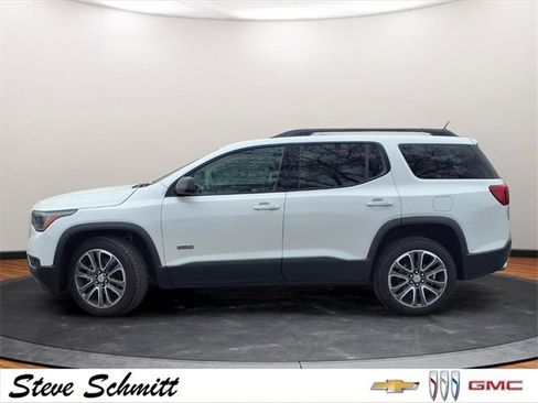 Used 2017 GMC Acadia SLT image 2