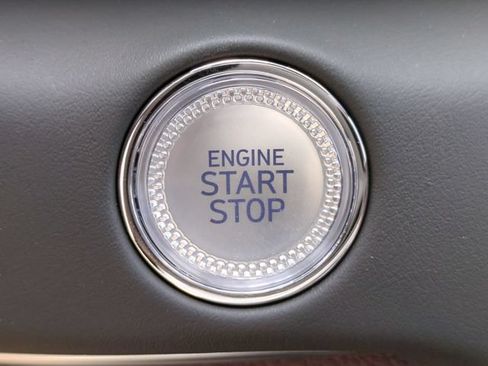 Certified 2025 Genesis GV80 3.5T Prestige AWD/4WD image 24