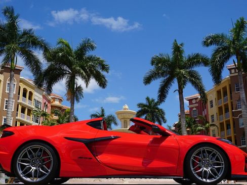 Used 2024 Chevrolet Corvette Z06 w/ Stealth Interior Trim Package RWD image 30