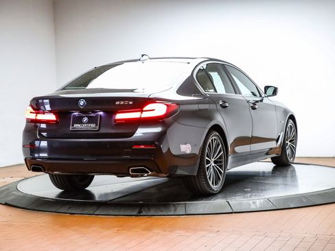 Certified 2023 BMW 530e w/ Premium Package image 7
