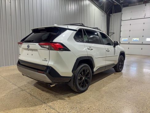 Used 2023 Toyota RAV4 SE image 6