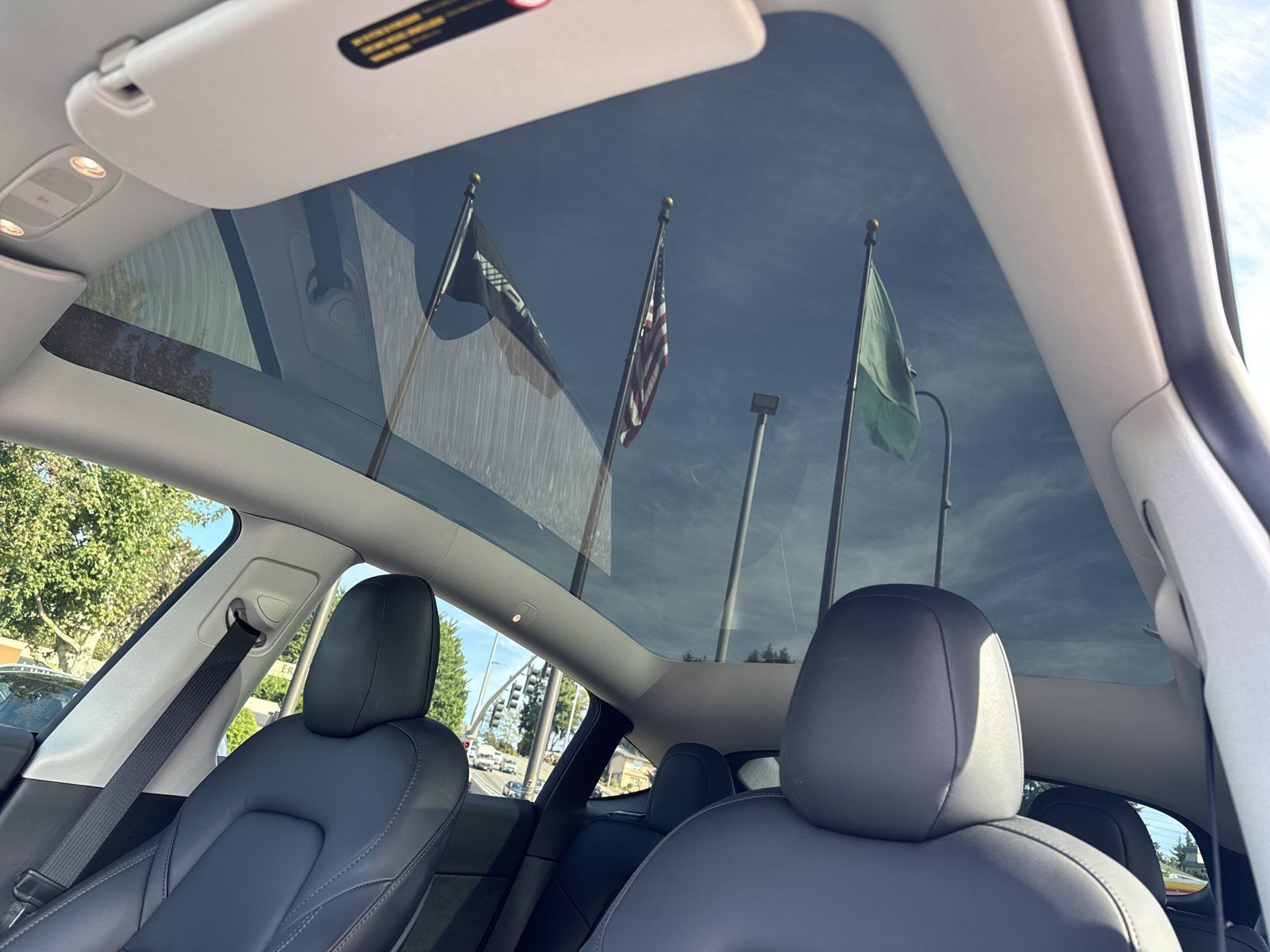 Used 2022 Tesla Model Y Long Range AWD/4WD image 20