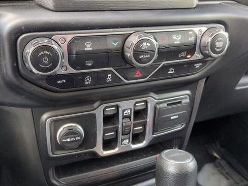 Used 2023 Jeep Gladiator Sport AWD/4WD image 23