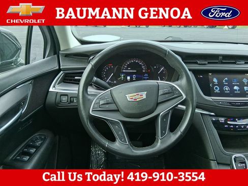 Used 2017 Cadillac XT5 Luxury w/ Driver Awareness Package AWD/4WD image 15