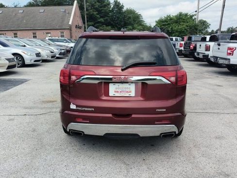 Used 2017 GMC Acadia Denali w/ Technology Package AWD/4WD image 4