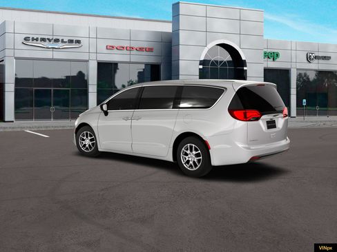 New 2026 Chrysler Voyager LX image 4
