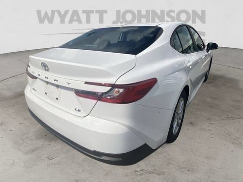 Used 2025 Toyota Camry LE FWD image 9