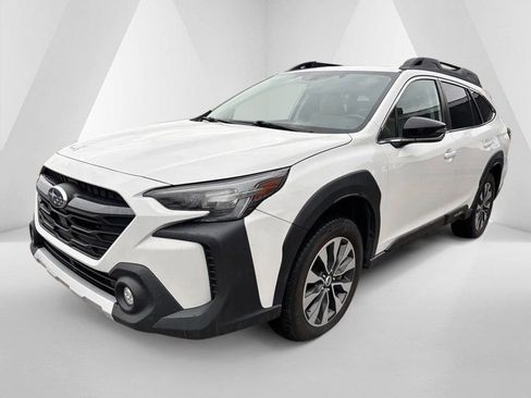 Used 2023 Subaru Outback Limited AWD/4WD image 3