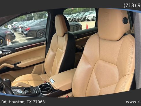 Used 2018 Porsche Cayenne AWD/4WD image 23