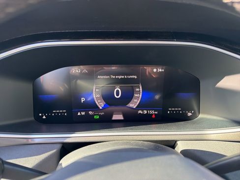 New 2025 Volkswagen Taos SE image 15