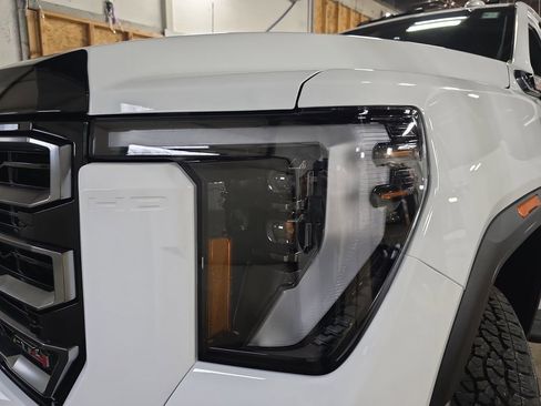 New 2026 GMC Sierra 2500 AT4 w/ AT4 Premium Plus Package AWD/4WD image 33