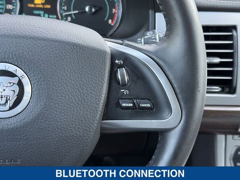 Used 2012 Jaguar XF image 22