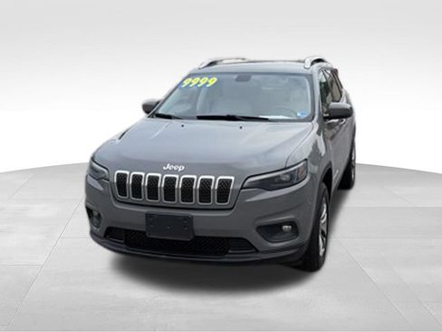 Used 2020 Jeep Cherokee Latitude Plus w/ Travel & Safety Group AWD/4WD image 32