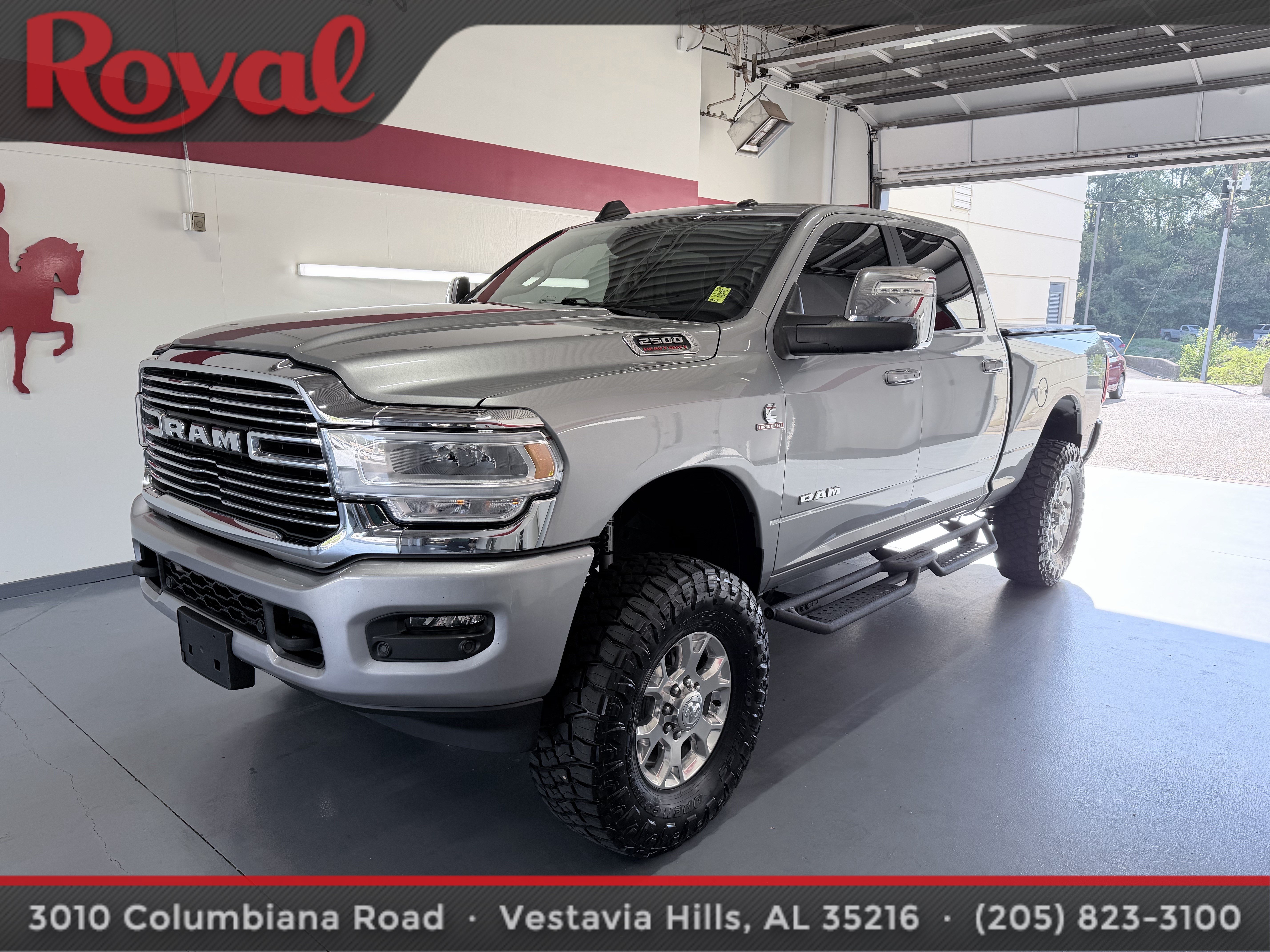 Used 2024 RAM 2500 Laramie AWD/4WD image 1