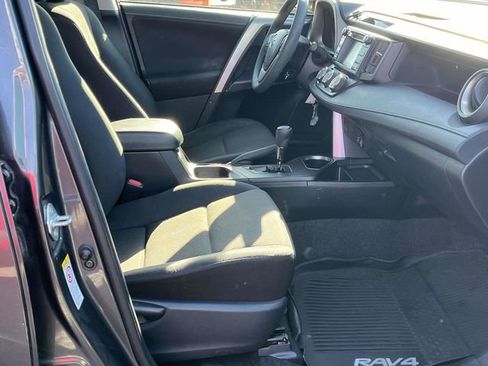Used 2017 Toyota RAV4 LE image 22