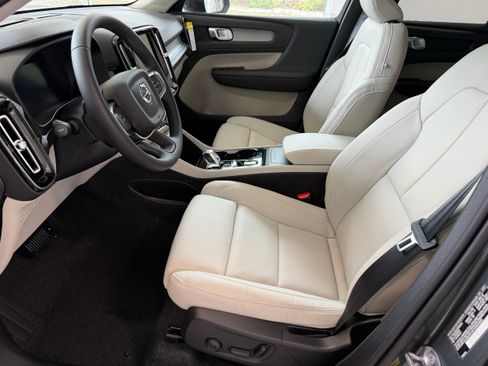 New 2026 Volvo XC40 B5 Plus w/ Climate Package image 11