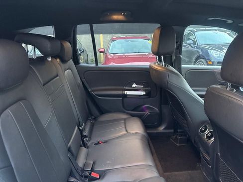 Used 2022 Mercedes-Benz GLB 250 4MATIC image 20