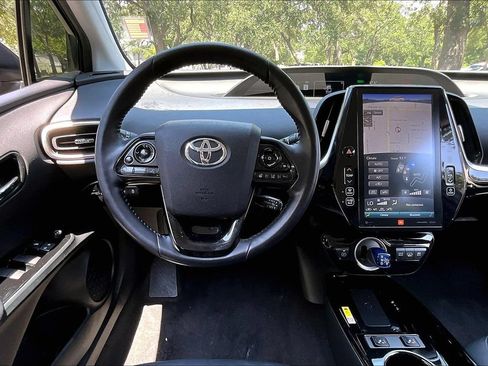 Used 2022 Toyota Prius Prime Limited FWD image 8