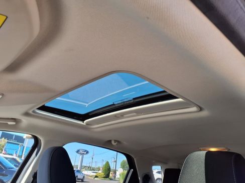 Certified 2022 Ford EcoSport SE w/ SE Convenience Package image 17