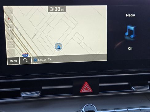 Used 2023 Hyundai Elantra Limited image 8