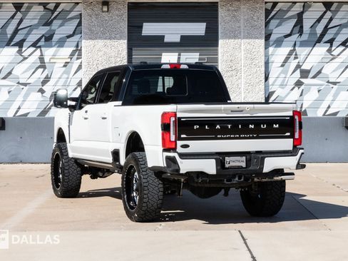 Used 2025 Ford F250 Platinum w/ Platinum Plus Package image 13