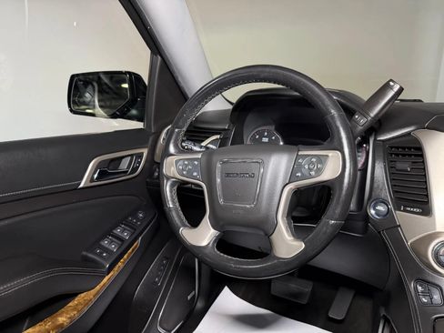 Used 2015 GMC Yukon Denali w/ Open Road Package AWD/4WD image 28
