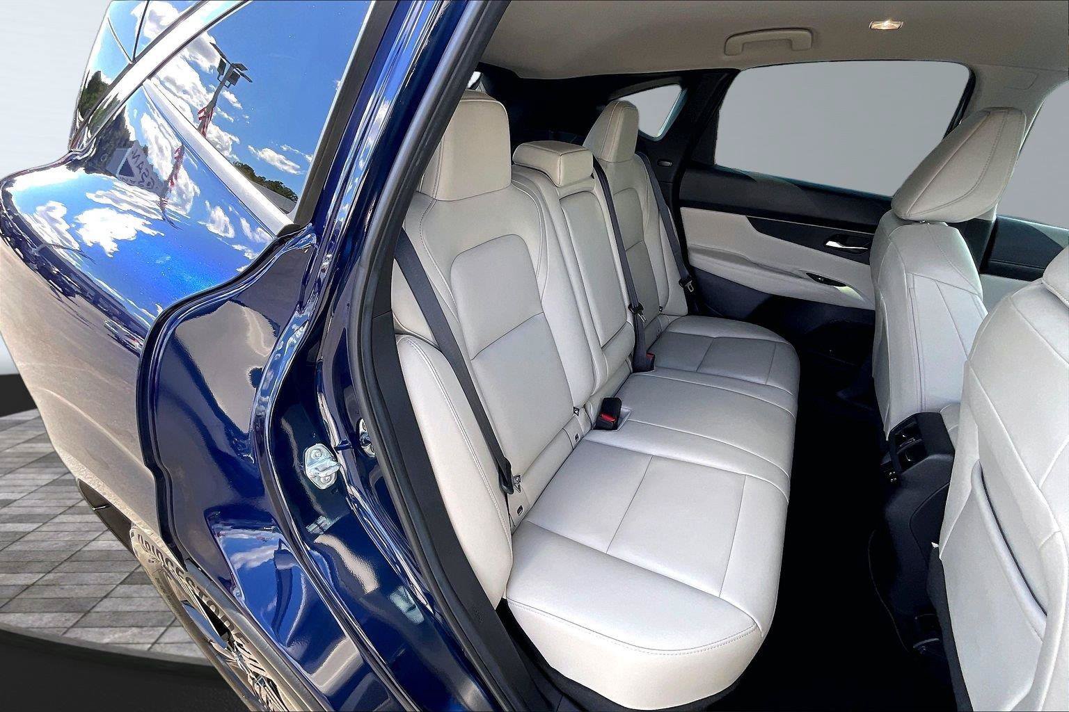 Certified 2025 Nissan Murano SV FWD image 27