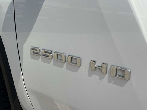 Used 2020 Chevrolet Silverado 2500 LTZ AWD/4WD image 23
