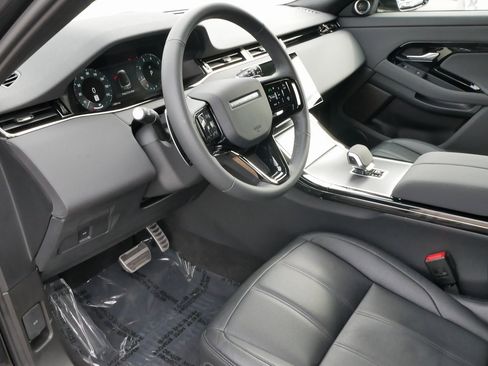 Used 2024 Land Rover Range Rover Evoque Dynamic SE image 32