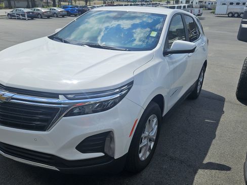 Used 2024 Chevrolet Equinox LT image 4