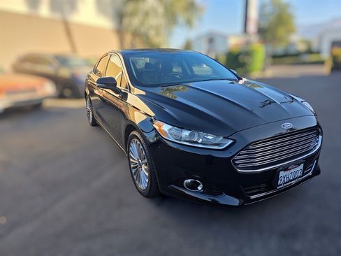 Used 2016 Ford Fusion Titanium FWD image 4