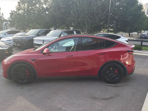 Used 2022 Tesla Model Y Performance AWD/4WD image 5