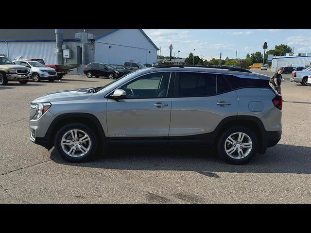Certified 2023 GMC Terrain SLE w/ Driver Convenience Package AWD/4WD image 33