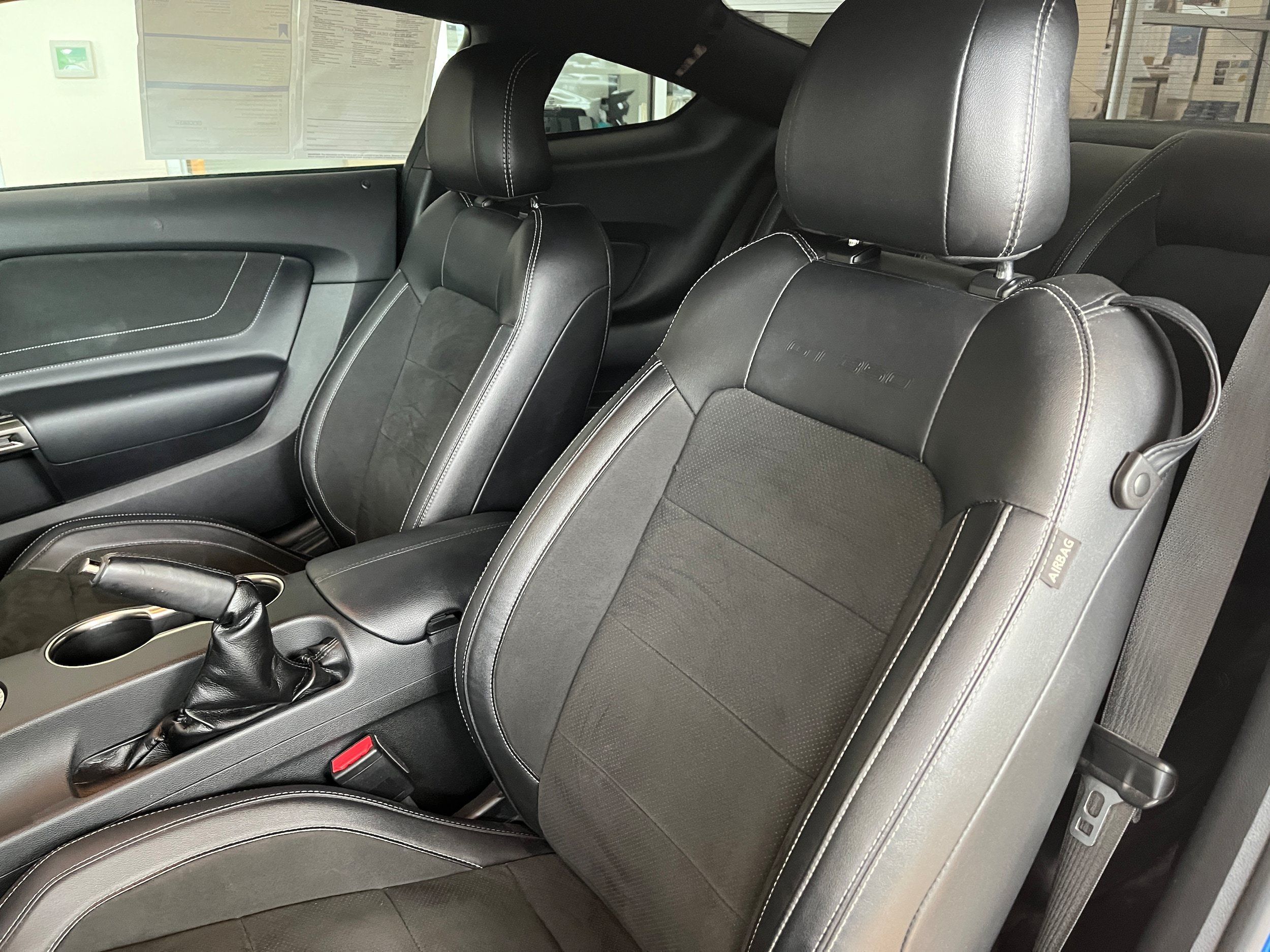 Certified 2017 Ford Mustang Shelby GT350 w/ Convenience Package RWD image 8