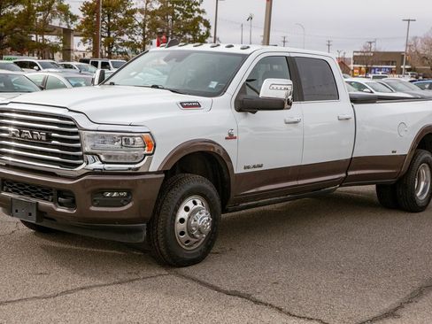 Used 2024 RAM 3500 Limited w/ Safety Group image 9