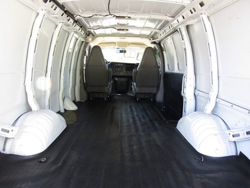 Used 2021 Chevrolet Express 2500 w/ Driver Convenience Package RWD image 20