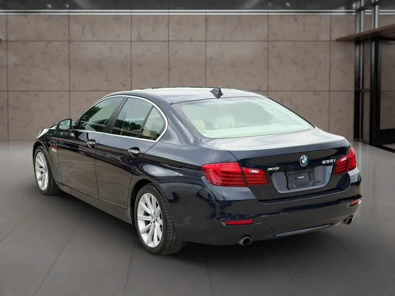 Used 2015 BMW 535i xDrive Sedan AWD/4WD image 8