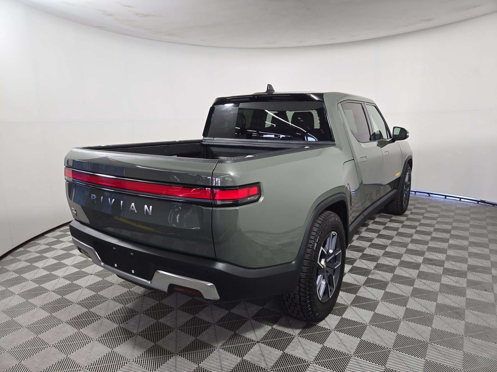 Used 2022 Rivian R1T Launch Edition AWD/4WD image 5