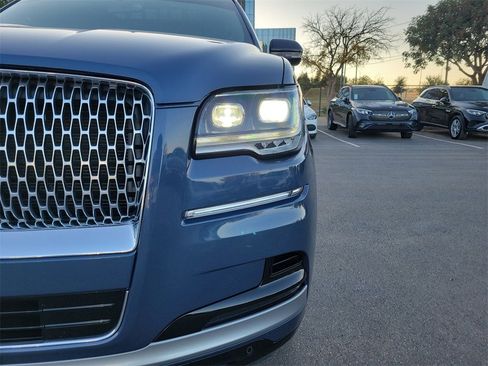 Used 2022 Lincoln Navigator L Reserve image 10