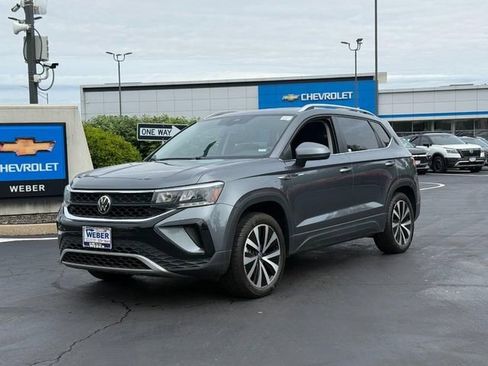 Used 2022 Volkswagen Taos SE AWD/4WD image 3