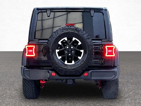 Used 2024 Jeep Wrangler Unlimited Rubicon AWD/4WD image 6