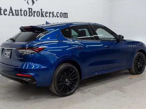 Used 2022 Maserati Levante Modena image 6