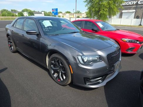 Used 2021 Chrysler 300 S w/ S Model Appearance Package RWD image 5