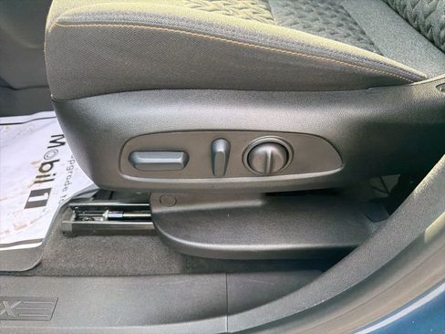 Certified 2024 Chevrolet Equinox LT FWD image 21