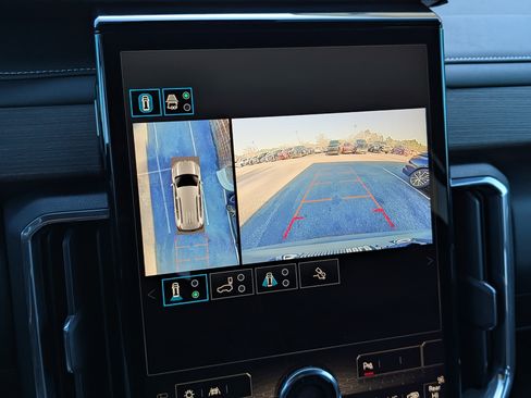 Used 2024 GMC Acadia Denali w/ Super Cruise Package image 30