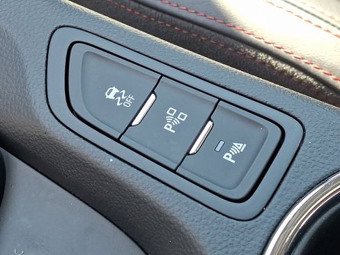 Used 2017 Chevrolet SS image 25