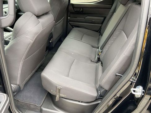 Used 2025 Toyota Tacoma SR image 17