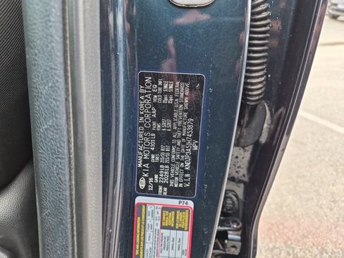 Used 2017 Kia Soul + w/ Audio Package FWD image 10