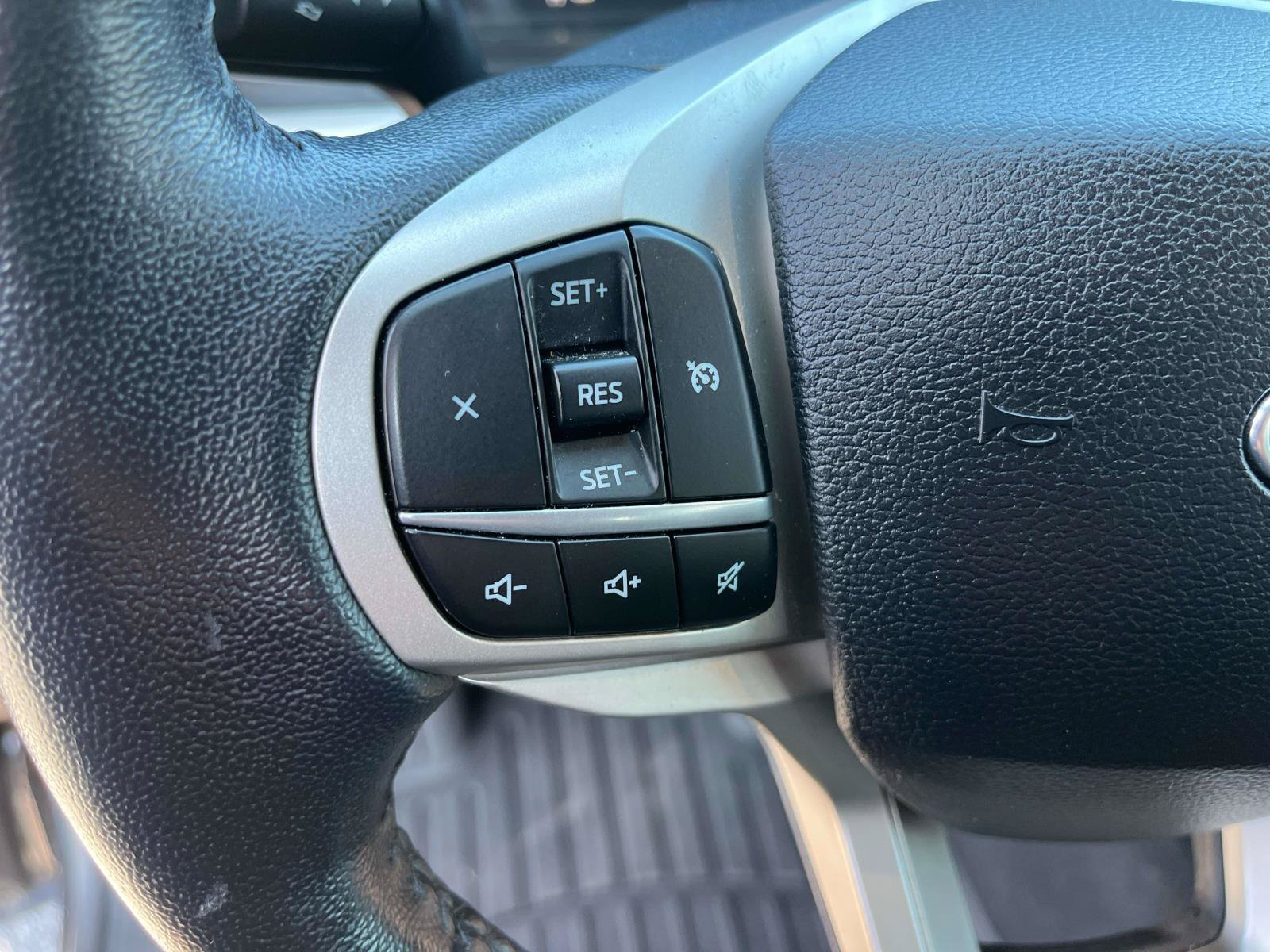 Used 2021 Ford Explorer XLT RWD image 34