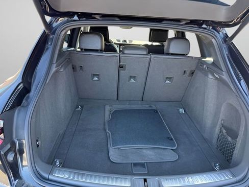 Used 2017 Porsche Macan image 4